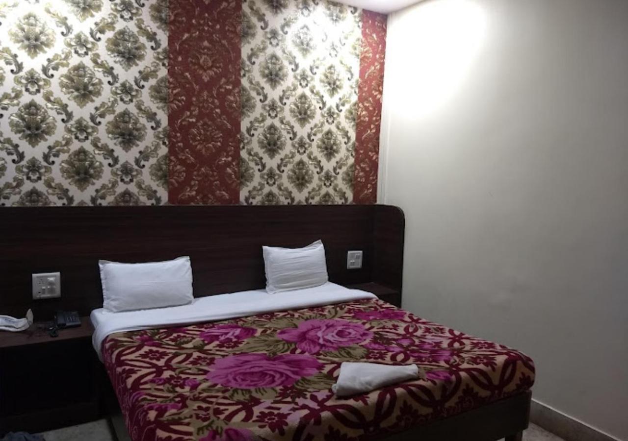 Liberty Guest House Varanasi Exterior photo